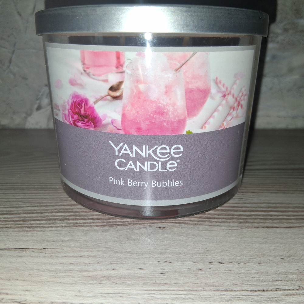 Yankee Candle PINK BERRY BUBBLES 3 Wick Unique Label HARD TO FIND FRAGRANCE